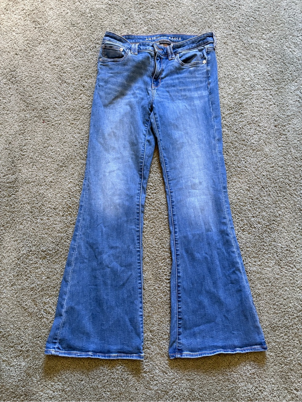 American Eagle Low Rise Flare Jeans Womens Size 8 Next Level Stretch Denim